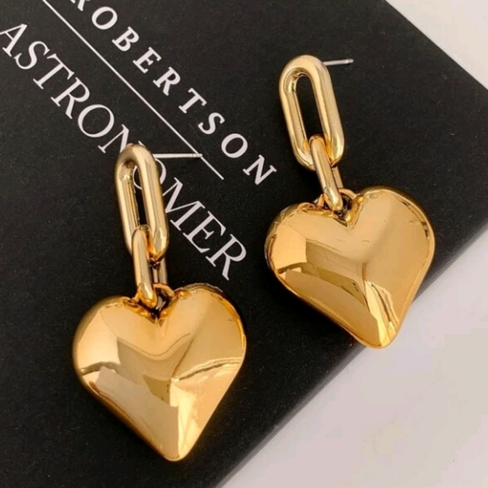 NEW!! Gold Plated Classy Puffy Heart Paperclip Dangle Drop Post Earrings